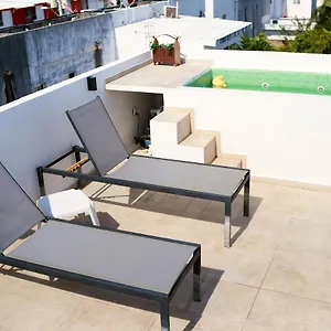 Cómodo Cuarto, Jacuzzi Rooftop, Ac Habitación en casa particular
